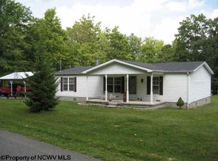 651 Pond Rd, Morgantown, WV 26508