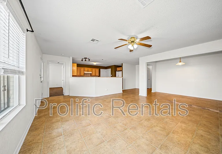 3211 Tom Lockett Dr — Photo 8