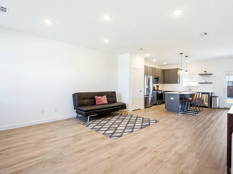2608 Ontario Dr — Photo 11