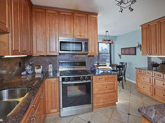 5th image of 60 E End Ave APT 18A
