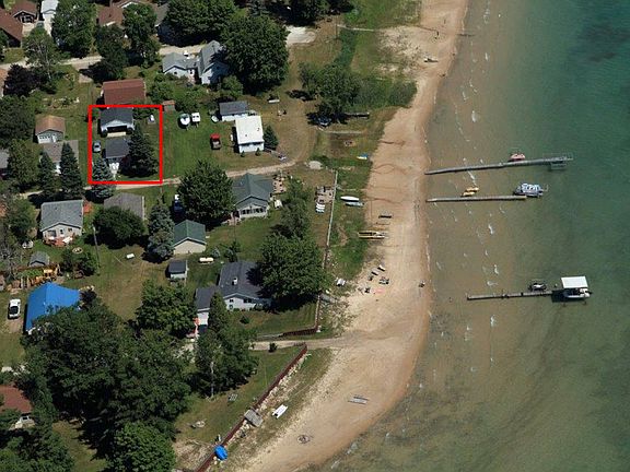 Aerial ~100' to Lake Huron