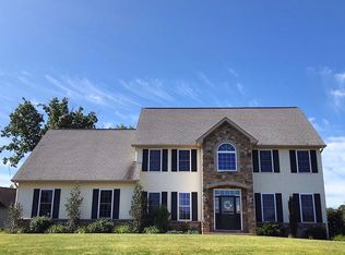 229 Circle Dr, Mountain Top, PA 18707