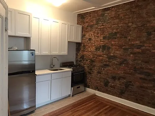 Rented by Arvik Group Real Estate | media 38