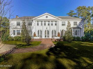 12 Barrett Rd E, Pinehurst, NC 28374