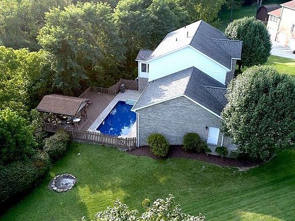 2nd image of 200 Tiffany Dr