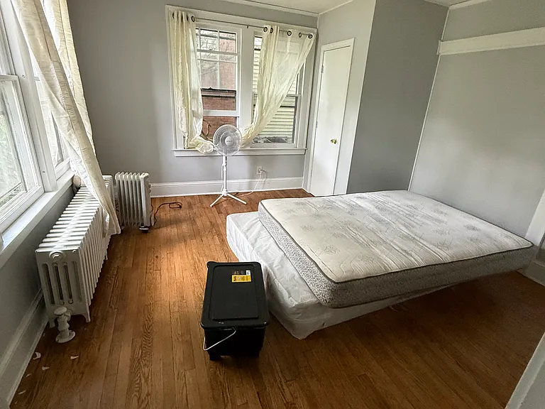 261-263 Goodwin St #1 — Photo 3