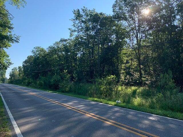 2nd image of 4 N Walston Bridge Rd