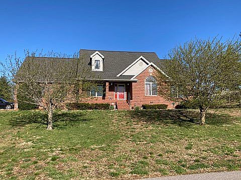 4th image of 205 White Oak Ln