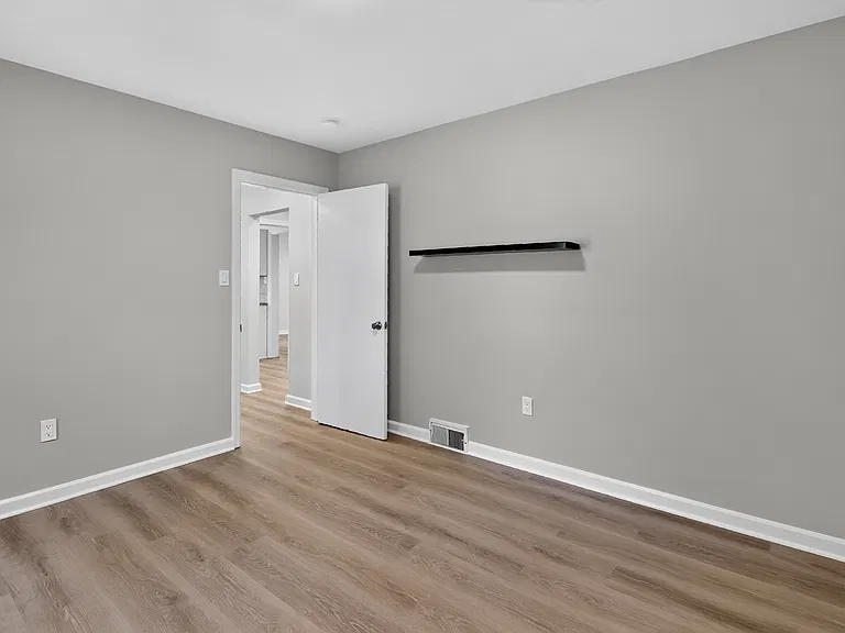 239 S Sparks St — Photo 26