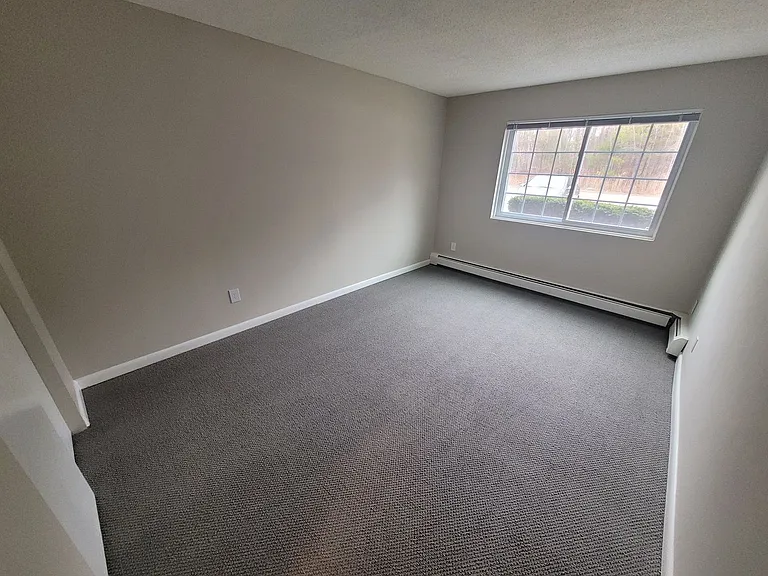 377 Huse Rd #3 — Photo 7