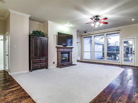 3rd image of 3911 Belton Dr