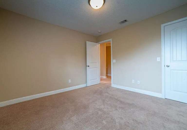 211 Augusta Way — Photo 30