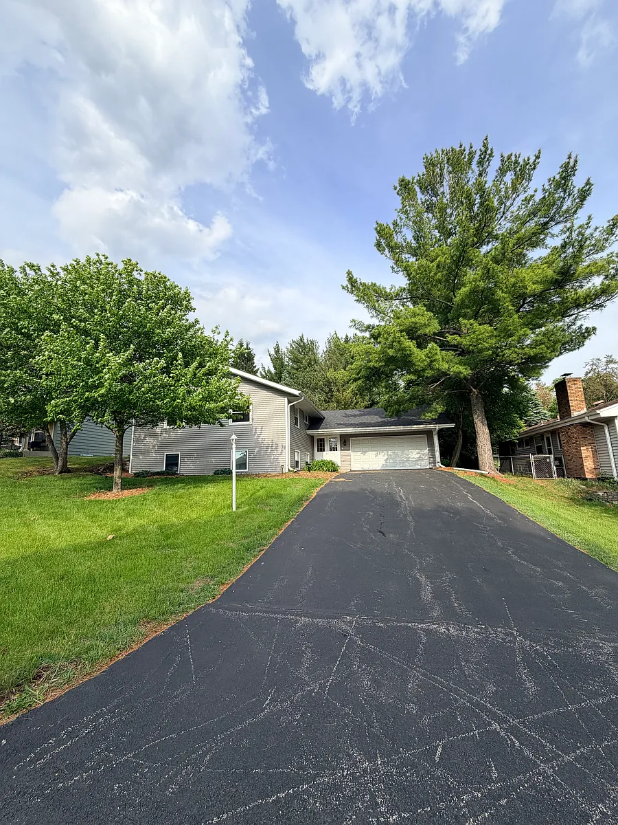 Building Photo - 2035 Stornway Dr