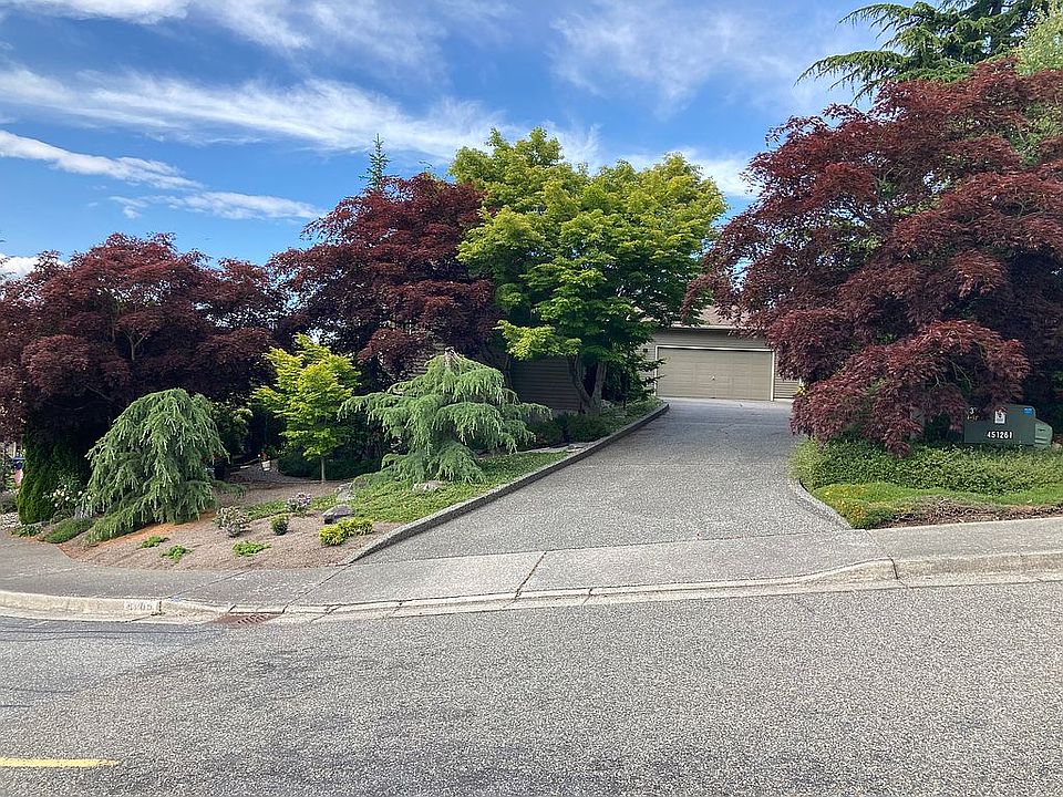 2nd image of 4705 75th St SW