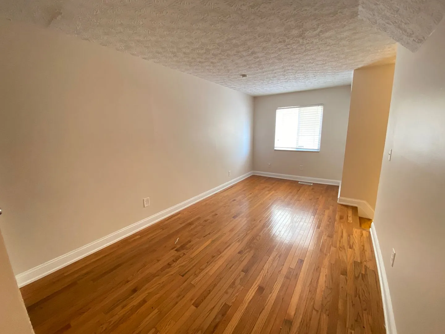 E 14th Ave 107-121 NCRII — Photo 3