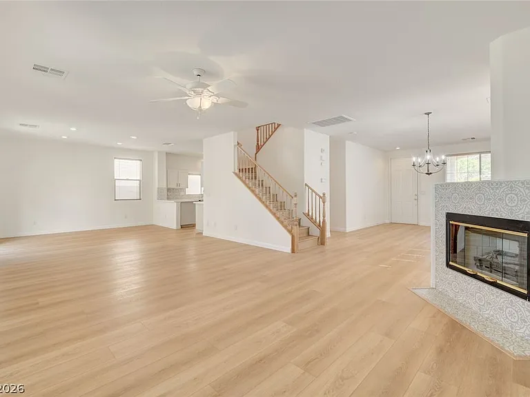 10808 Wallflower Ave — Photo 8