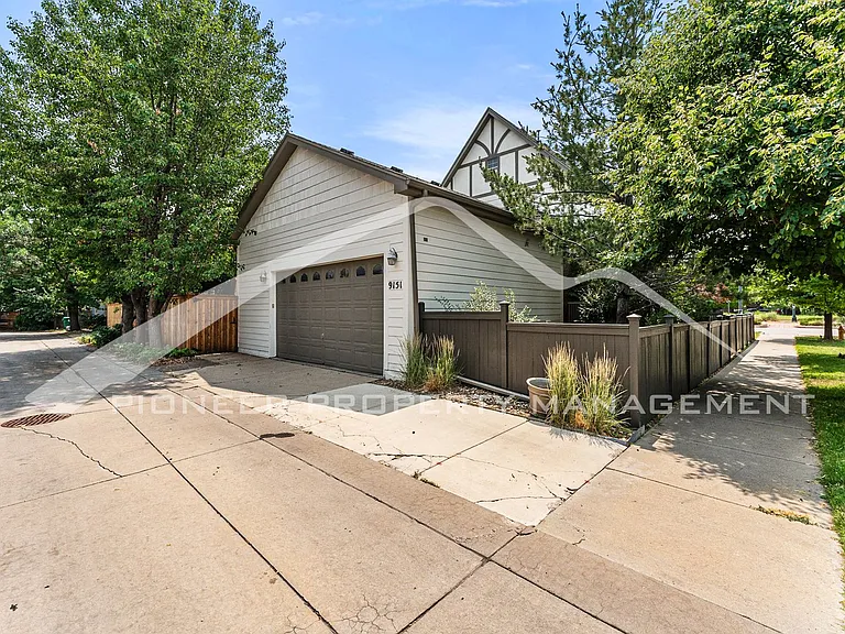 9151 E 29th Ave — Photo 32
