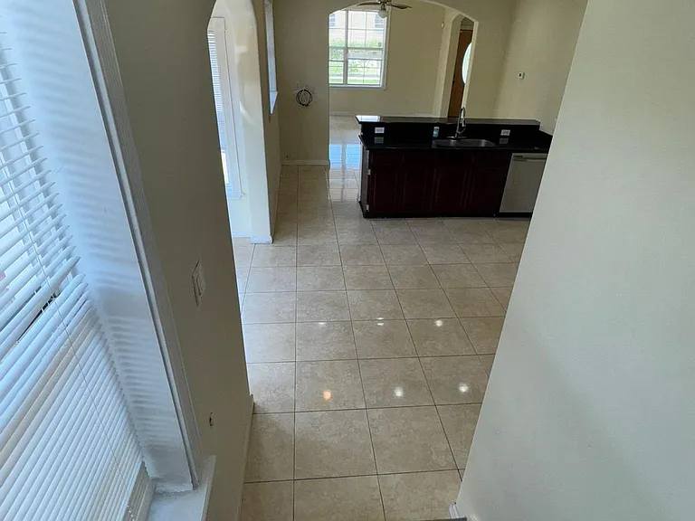5830 Willow St #5830 — Photo 11