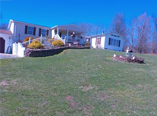 107 Hunting Hills Rd, Dilliner, PA 15327