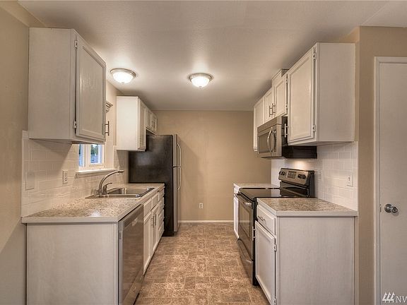 2nd image of 7507 114th St E #A & B