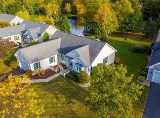 8 Oakfield Way, Pittsford, NY 14534