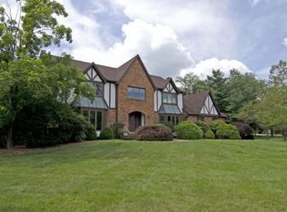 14 Cambridge Dr, Long Valley, NJ 07853