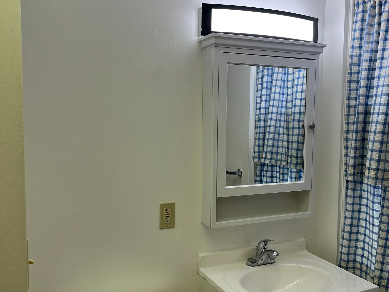 2 bed, 870 sqft, $950 — Photo 3