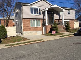 31 Ash Pl, Staten Island, NY 10314