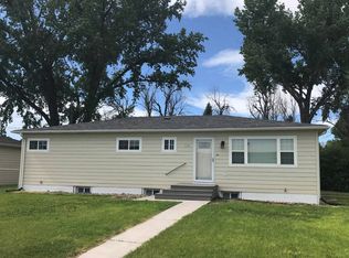 119 E 9th St, Lusk, WY 82225