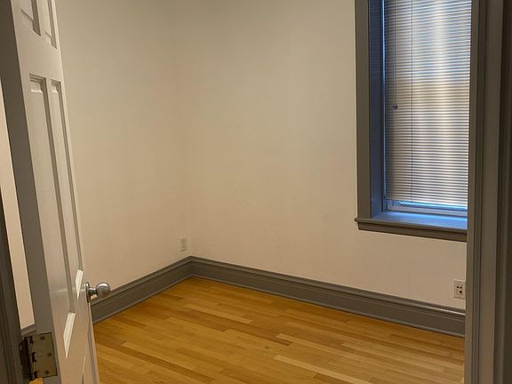 3rd image of 2553 W Cortez St