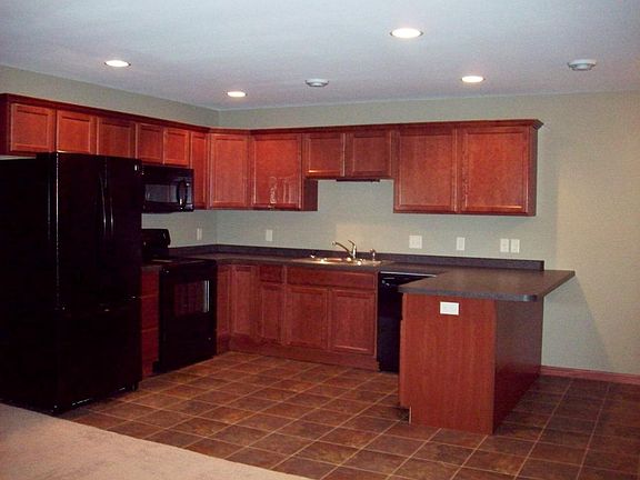 2nd image of 1570 Benjamin Pl #1-1-1570
