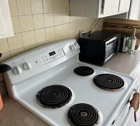 4th image of 429 Cabrillo St APT 1