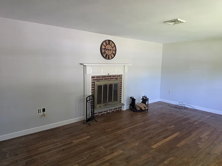 51 Eastern Ave — Photo 13