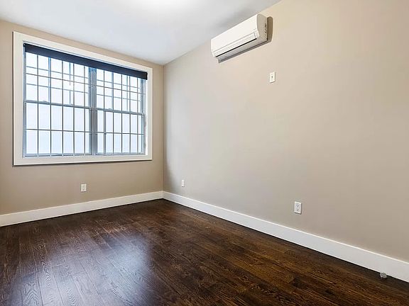 4th image of 7 Lexington Ave #7AA
