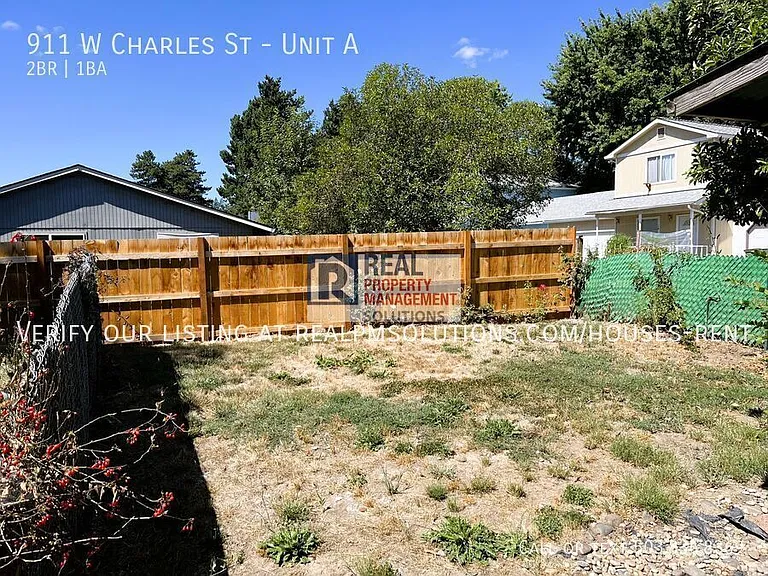 911 W Charles St #A — Photo 6