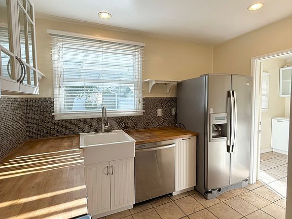 3rd image of 3638 Deerford St