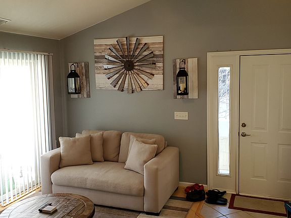 3rd image of 4725 Hahns Peak Dr Unit 203