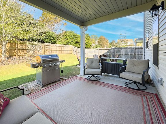 4th image of 208 Saint Lucie Dr