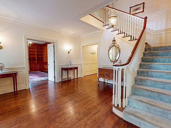 5th image of 1210 Knollwood Pl