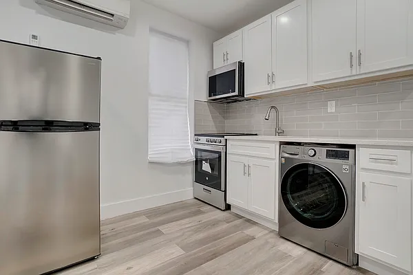 Rented by EXR | media 2