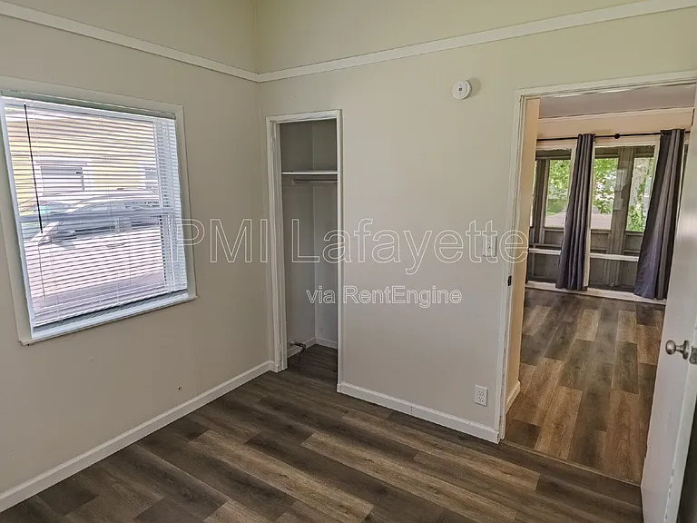 2760 Medford St — Photo 12
