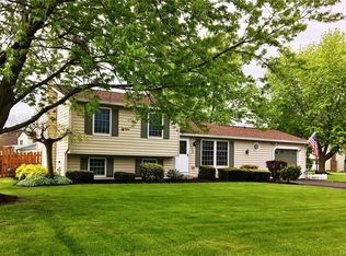 5086 Homeview Dr, Liverpool, NY 13088