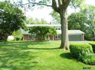 1020 Detwiler Dr, York, PA 17404