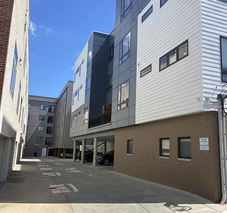 907 Leland St #-3F