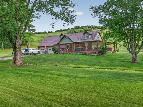 1518 Jones Rd, Vinton, OH 45686
