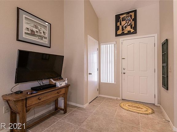 4th image of 9613 Sundial Dr