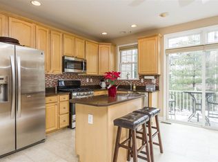 483 Fulton Ct, West New York, NJ 07093