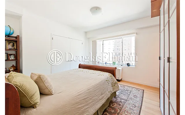 Sold by Douglas Elliman | media 6