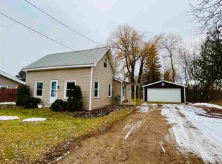 102 Bridge St, East Jordan, MI 49727