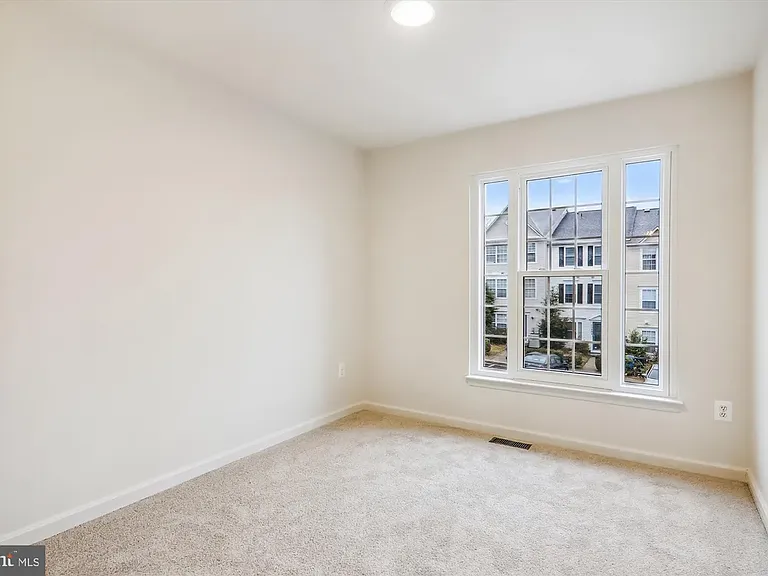12407 Carters Grove Pl — Photo 17